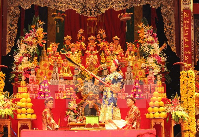 Шаманское пение «Чауван» произвело глубокое впечатление на послов зарубежных стран в СРВ